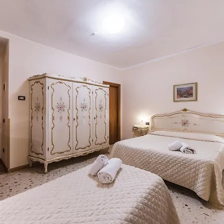 Ca' Leon D'oro 3* Velence