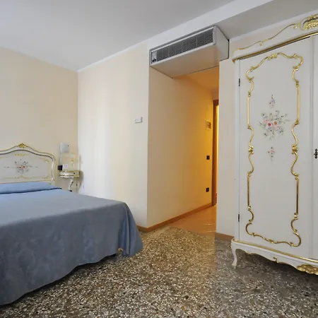 Ca' Leon D'oro Gasthuis 3*