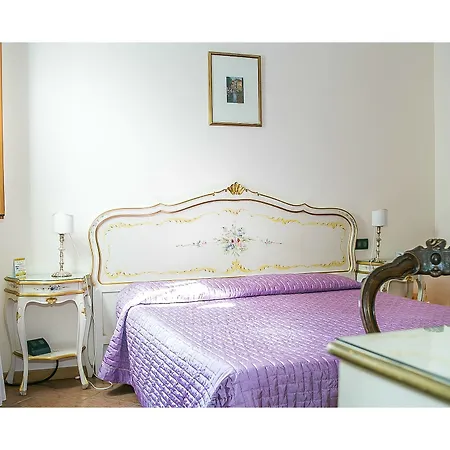 Ca' Leon D'oro 3* Venedik