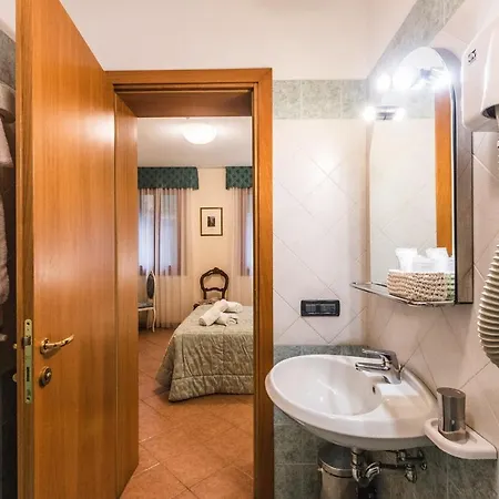 Ca' Leon D'oro 3* Venedik