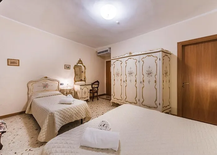 Πανσιόν Ca' Leon D'oro 3*